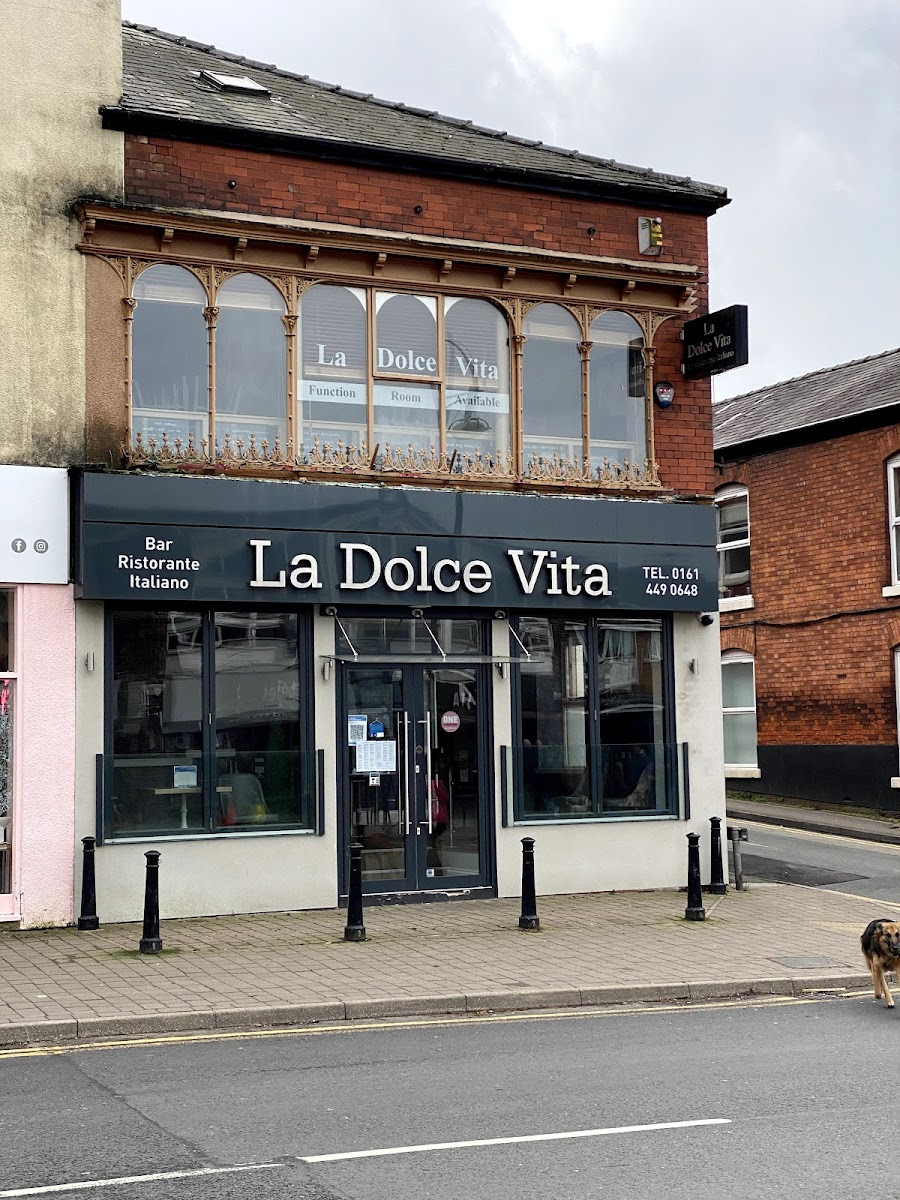 La Dolce Vita Restaurant Marple-4